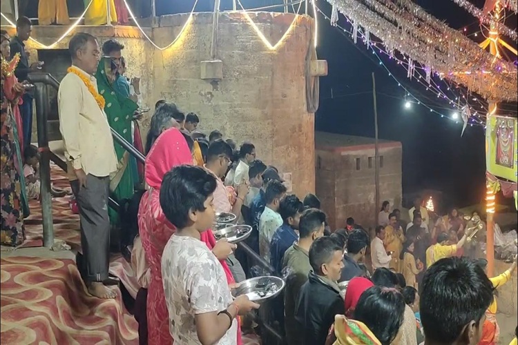 माँ का श्रृंगार